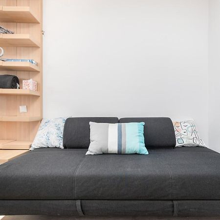 Emilii Plater 47 By Homeprime Warsaw Exterior photo