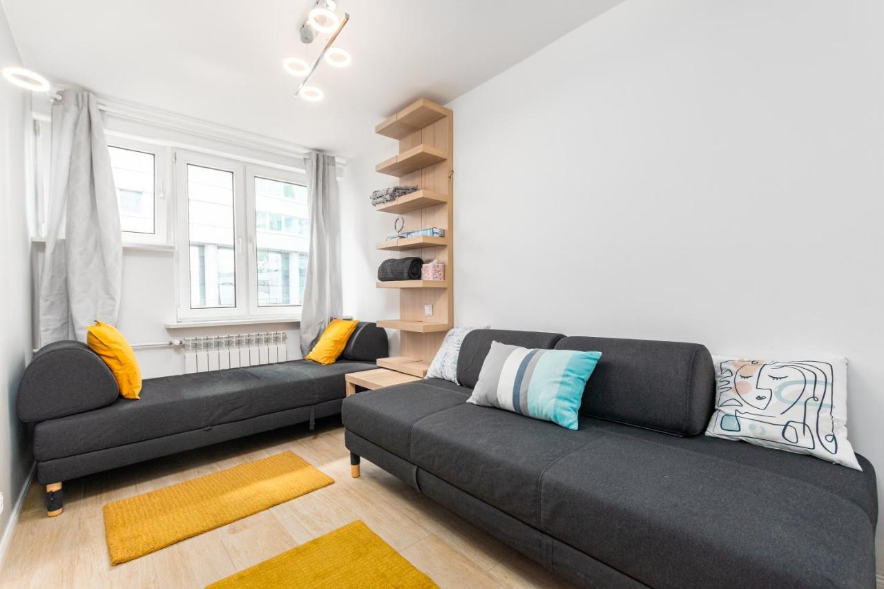 Emilii Plater 47 By Homeprime Warsaw Exterior photo